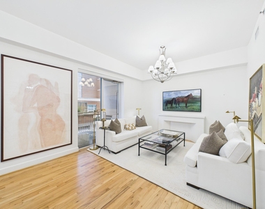 2520 Robinhood Street - Photo Thumbnail 7