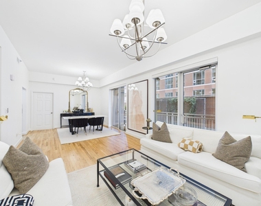 2520 Robinhood Street - Photo Thumbnail 10