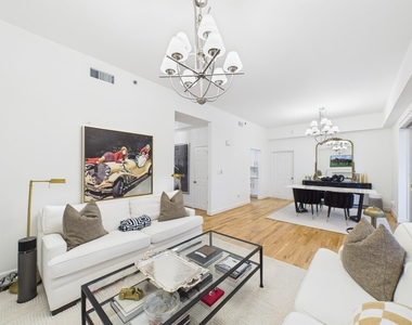 2520 Robinhood Street - Photo Thumbnail 6