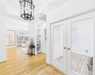 2520 Robinhood Street - Photo Thumbnail 1