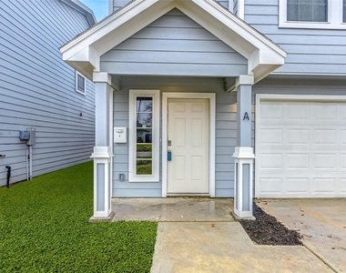 8113 Corinth - Photo Thumbnail 2