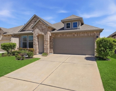 1338 Lakeside Creek Road - Photo Thumbnail 2