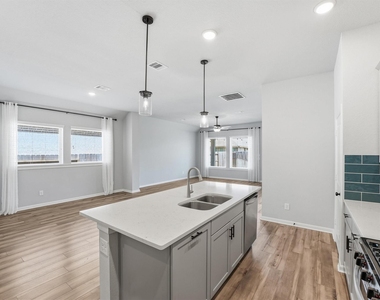 1338 Lakeside Creek Road - Photo Thumbnail 11