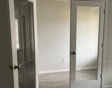 12662 Barclay Terrace Drive - Photo Thumbnail 11