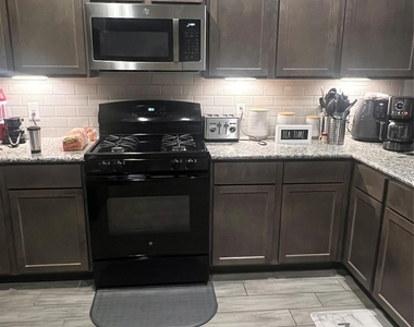 12662 Barclay Terrace Drive - Photo Thumbnail 16