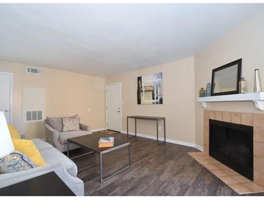 17310 Keith Harrow Boulevard - Photo Thumbnail 8