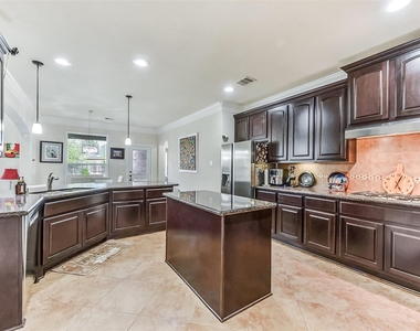 13918 Majestic Spring Lane - Photo Thumbnail 7