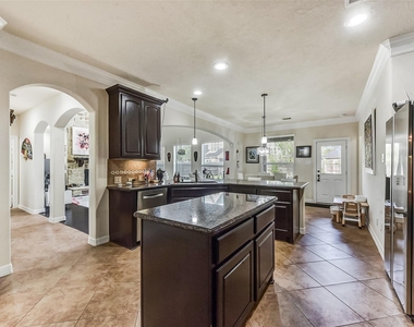 13918 Majestic Spring Lane - Photo Thumbnail 8