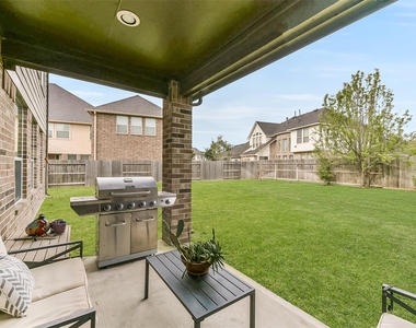 13918 Majestic Spring Lane - Photo Thumbnail 33