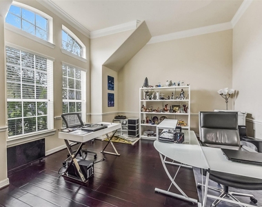 13918 Majestic Spring Lane - Photo Thumbnail 14