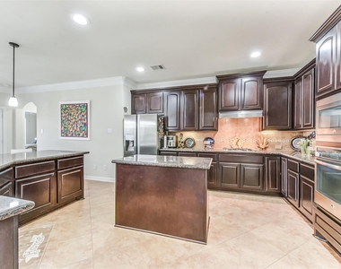 13918 Majestic Spring Lane - Photo Thumbnail 6