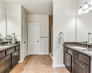 13918 Majestic Spring Lane - Photo Thumbnail 19