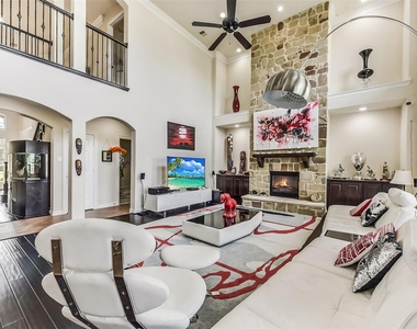 13918 Majestic Spring Lane - Photo Thumbnail 2