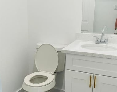 8414 Sandra St - Photo Thumbnail 10
