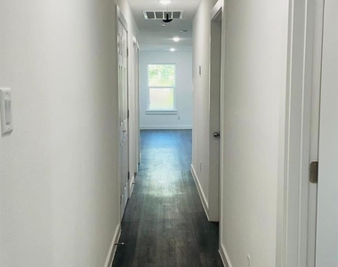 8414 Sandra St - Photo Thumbnail 9