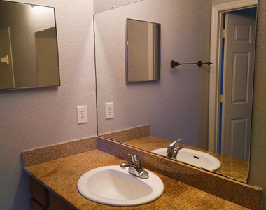 3551 D Avinci Way - Photo Thumbnail 8