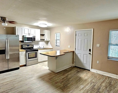 1516 Roger Drive - Photo Thumbnail 4