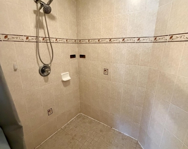 915 Twisting Branch Court - Photo Thumbnail 13