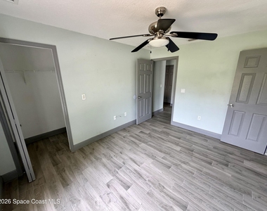 915 Twisting Branch Court - Photo Thumbnail 25