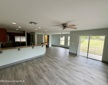 915 Twisting Branch Court - Photo Thumbnail 10