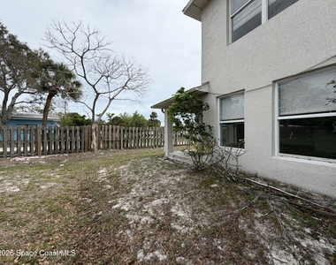 915 Twisting Branch Court - Photo Thumbnail 3