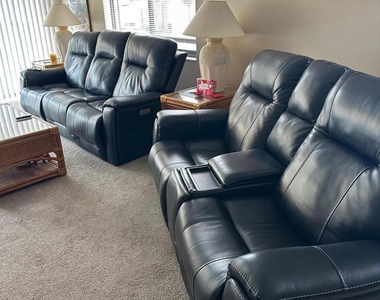 8494 Ridgewood Avenue - Photo Thumbnail 3