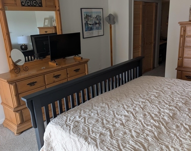 8494 Ridgewood Avenue - Photo Thumbnail 11