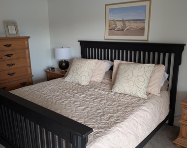 8494 Ridgewood Avenue - Photo Thumbnail 10