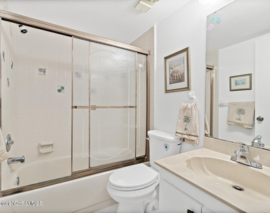 8494 Ridgewood Avenue - Photo Thumbnail 16