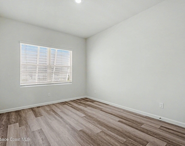 8995 Orchid Reserve Circle - Photo Thumbnail 10