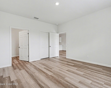 8993 Orchid Reserve Circle - Photo Thumbnail 13