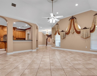 11207 Indian Trails Drive - Photo Thumbnail 4
