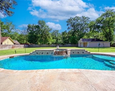11207 Indian Trails Drive - Photo Thumbnail 24
