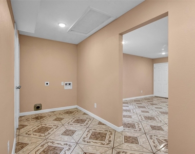 11207 Indian Trails Drive - Photo Thumbnail 22