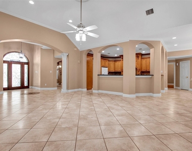 11207 Indian Trails Drive - Photo Thumbnail 5