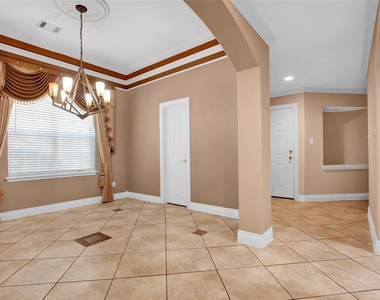 11207 Indian Trails Drive - Photo Thumbnail 9