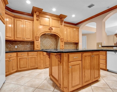 11207 Indian Trails Drive - Photo Thumbnail 8