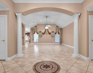 11207 Indian Trails Drive - Photo Thumbnail 2