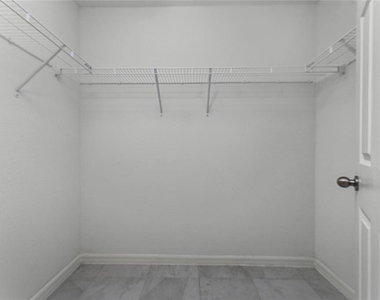 25583 Deep Creek Blvd - Photo Thumbnail 10