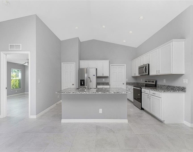 25583 Deep Creek Blvd - Photo Thumbnail 13