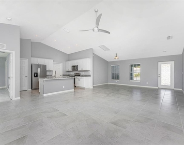 25583 Deep Creek Blvd - Photo Thumbnail 17