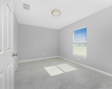 25583 Deep Creek Blvd - Photo Thumbnail 19