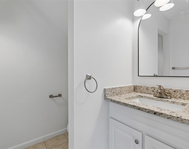 5182 Sunridge Palms Drive - Photo Thumbnail 17
