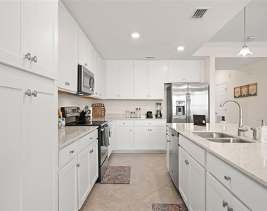 17520 Gawthrop Drive - Photo Thumbnail 8