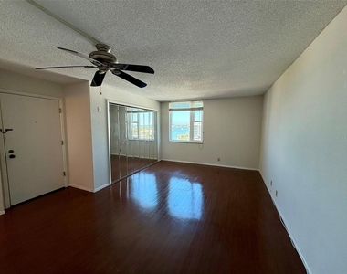 255 Dolphin Point - Photo Thumbnail 9