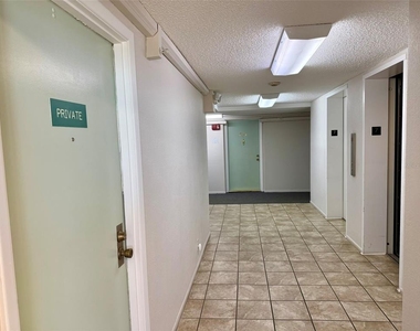 255 Dolphin Point - Photo Thumbnail 19