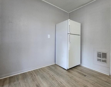 302 E 121st Avenue - Photo Thumbnail 2