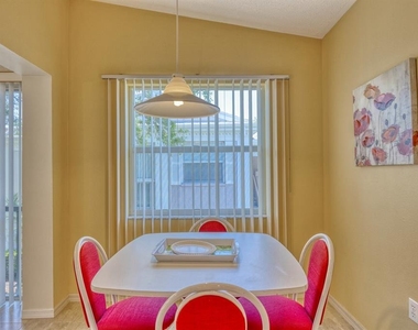 5634 Sheffield Greene Circle - Photo Thumbnail 18