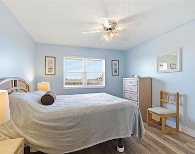 801 83rd Avenue N - Photo Thumbnail 15