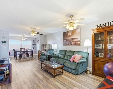 801 83rd Avenue N - Photo Thumbnail 9